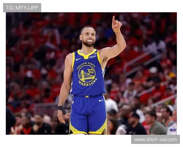 库里无球跑位比上季更具威胁提升三分效率