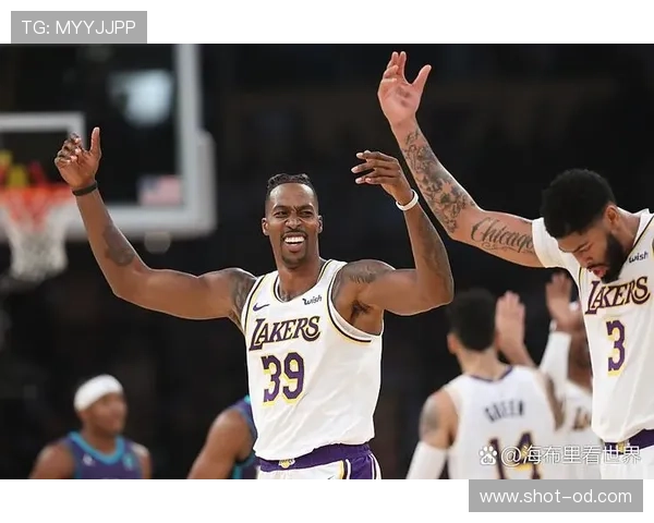 德怀特·霍华德篮下强攻效率提升 拉开内线防守差距