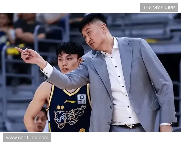 广州队核心阵容发生变化,进攻端近期呈现战术调整迹象 广州队核心阵容发生变化,进攻端近期呈现战术调整迹象
